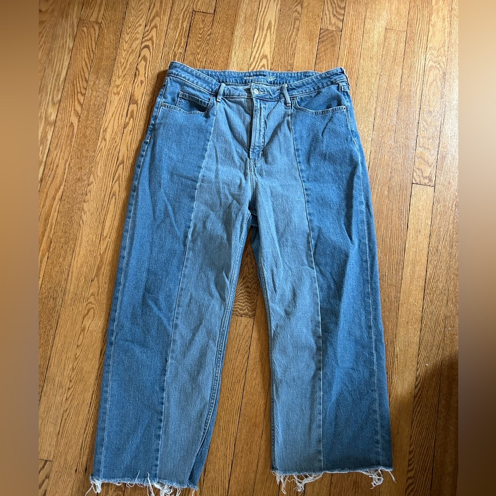 READ DESCRIPTION- Old Navy two toned wide legged jeans